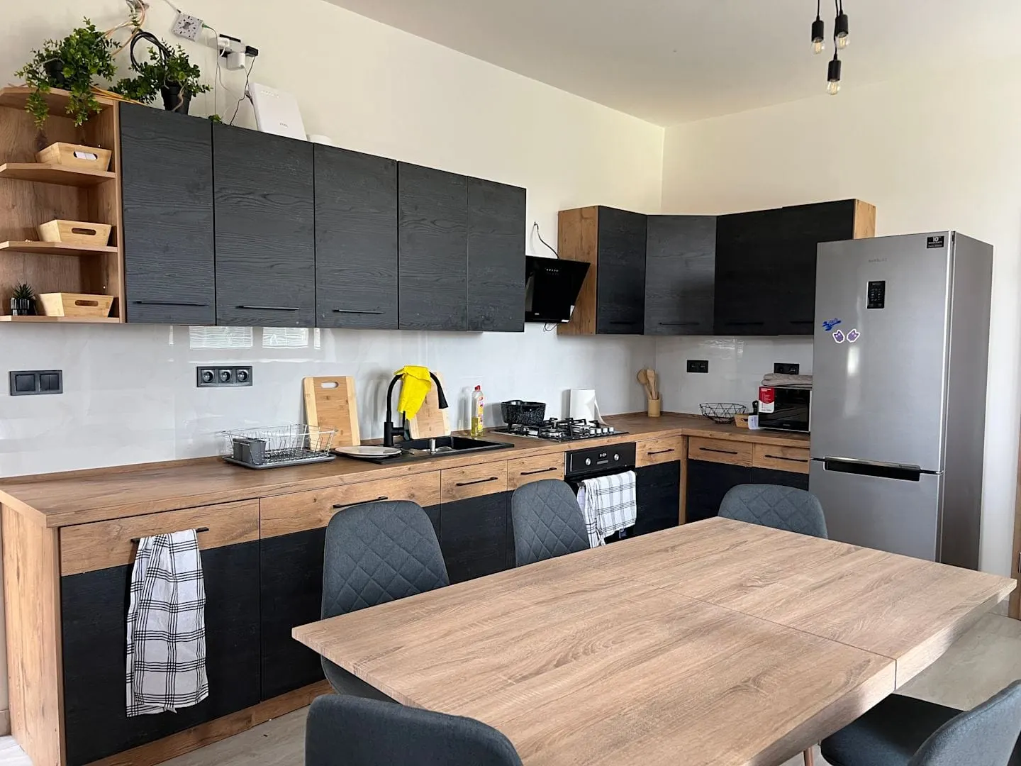 Kitchen — before / after — Before